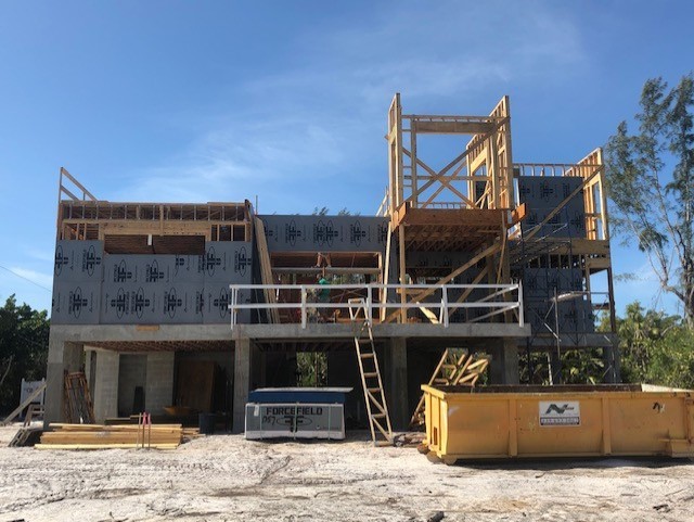 Building of the Sanibel TENNIS HOUSE 